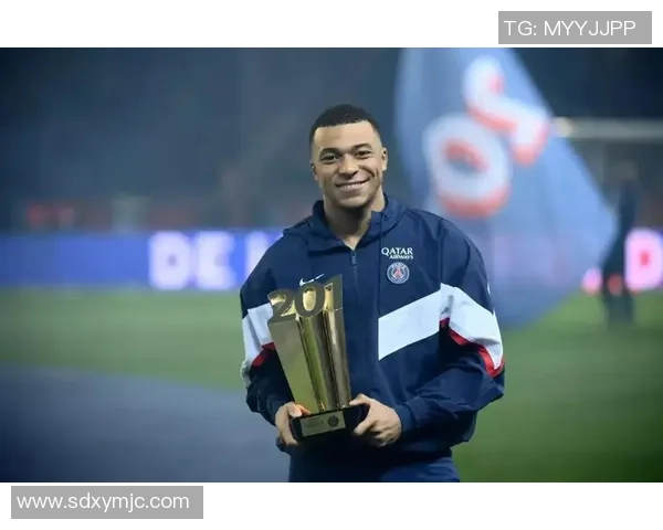 2023年男子足球明星最新名单揭晓球迷们不容错过的顶级球员推荐