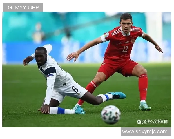 中国足球明星在美国的崛起与挑战：他们如何影响中美足球文化交流